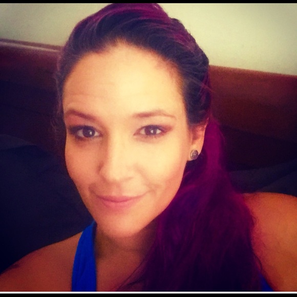 Meet your Posher, Amanda - Picture 1 of 1